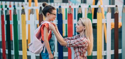 Das Kind ist bereit für die Schule.